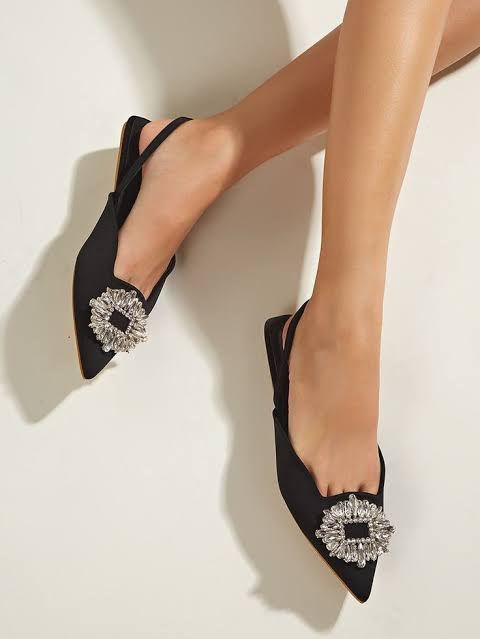 ZARA FLAT PUMPS